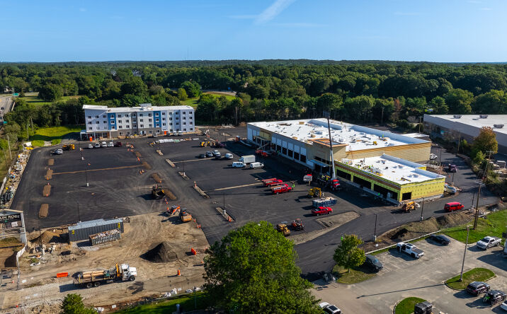 Pictures of Retail property located at 940 Fall River Ave, Seekonk, MA 02771 for lease - image #1