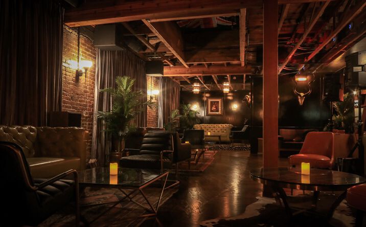 Pictures of Retail, Restaurant property located at 6356 Hollywood Blvd, Los Angeles, CA 90028 for lease - image #1