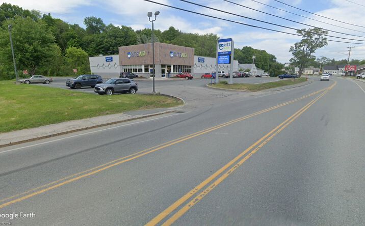Pictures of Retail property located at 136 Meadow St, Littleton, NH 03561 for lease - image #1