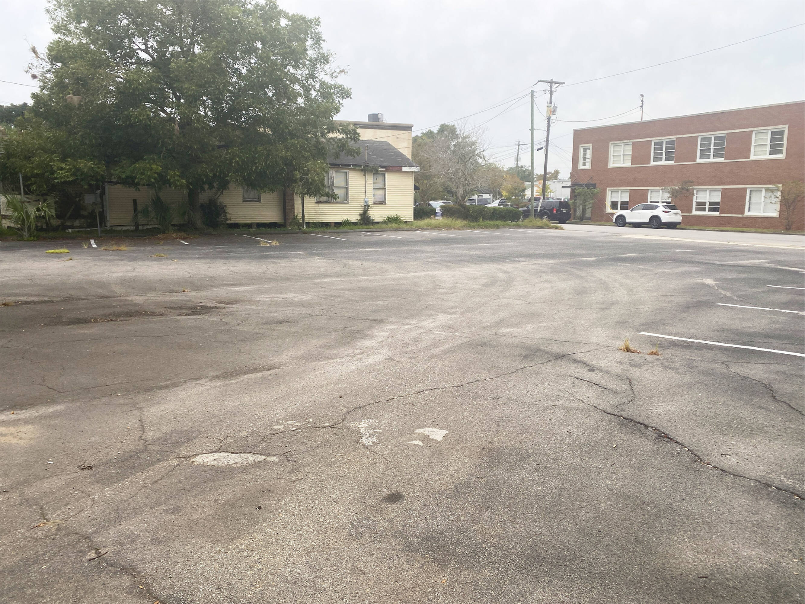 1001 Morrison Dr, Charleston, SC 29403