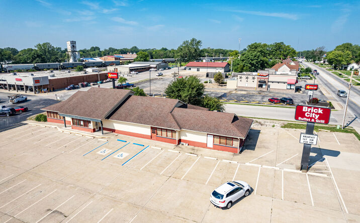 Pictures of Restaurant property located at 650 W Jackson St, Mexico, MO 65265 for lease - image #1