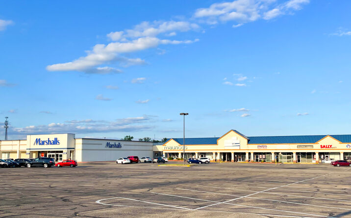 Pictures of Retail property located at 2101 N 14th St, Ponca City, OK 74601 for lease - image #1