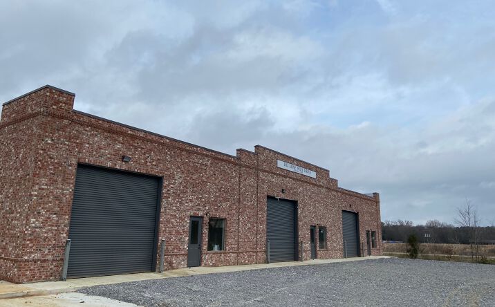Pictures of Retail, Office, Industrial property located at 102 Lone Wolf Dr, Madison, MS 39110 for lease - image #1