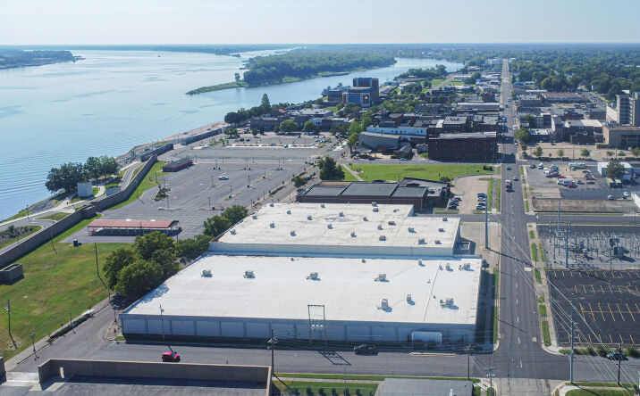 Pictures of Retail, Industrial, Restaurant property located at 322 N 3rd St, Paducah, KY 42001 for lease - image #1