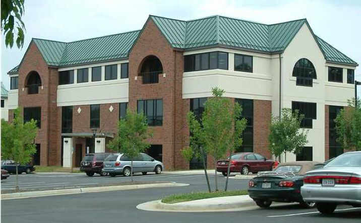 Pictures of Office property located at 941 Glenwood Station Ln, Charlottesville, VA 22901 for lease - image #1
