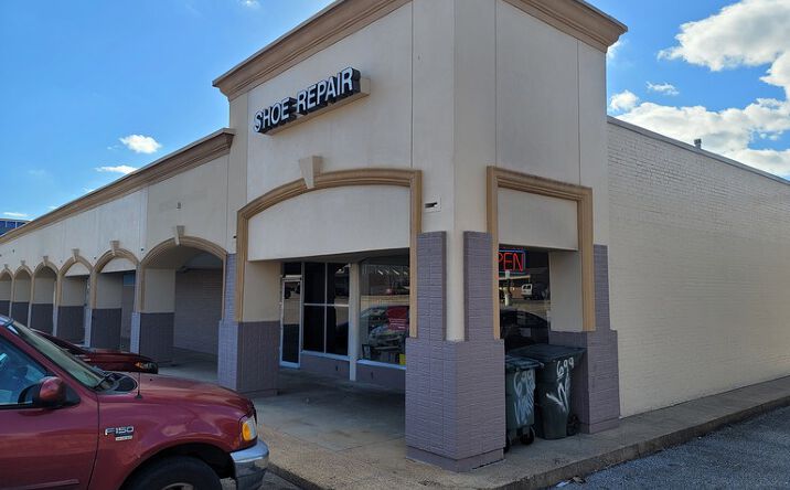 Pictures of Retail property located at 4264-4320 Summer Ave. and 699 Waring Road, Memphis, TN 38122 for lease - image #1