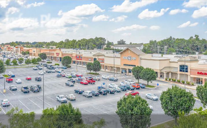 Pictures of Retail property located at 377 W Jackson St, Cookeville, TN 38501 for lease - image #1