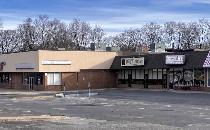 Pictures of Retail property located at 717-751 Hawkins Ave, Lake Ronkonkoma, NY 11779 for lease - image #1