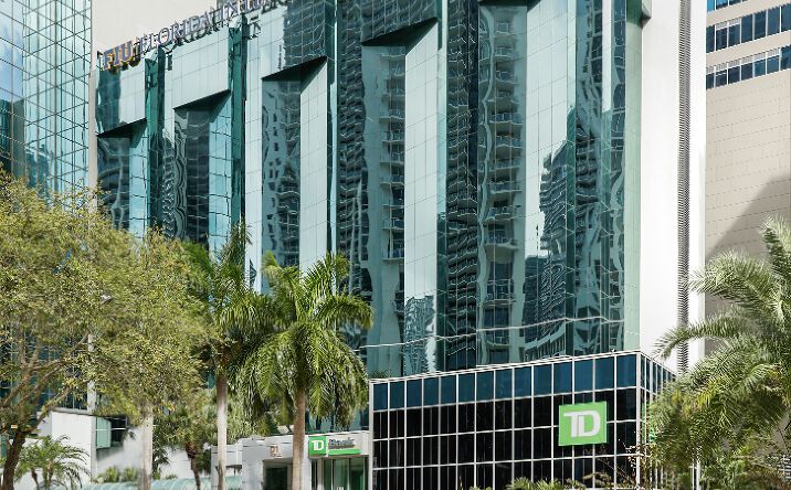 Pictures of Retail, Office property located at 1101 Brickell Ave, Miami, FL 33131 for lease - image #1