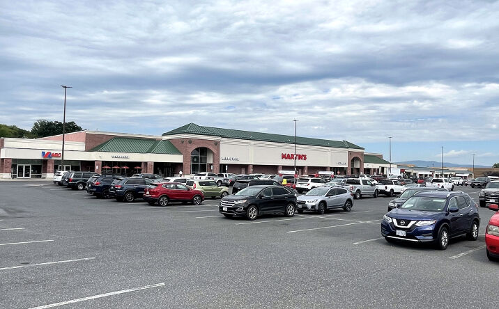 Pictures of Retail property located at 2035 E Market St, Harrisonburg, VA 22801 for lease - image #1
