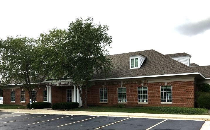 Pictures of Office property located at 310 S Greenleaf St, Gurnee, IL 60031 for lease - image #1