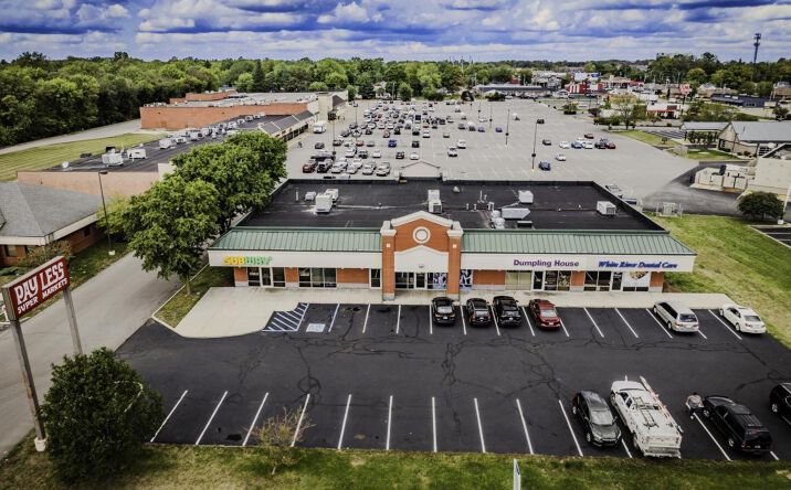 Pictures of Office, Retail property located at 2902 W White River Blvd, Muncie, IN 47304 for lease - image #1