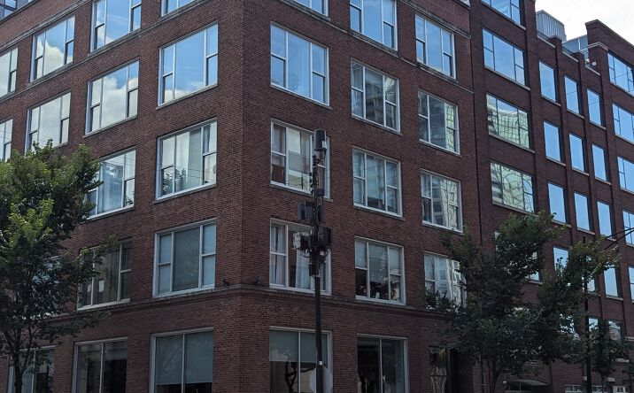 Pictures of Office property located at 401 W Superior St, Chicago, IL 60654 for lease - image #1