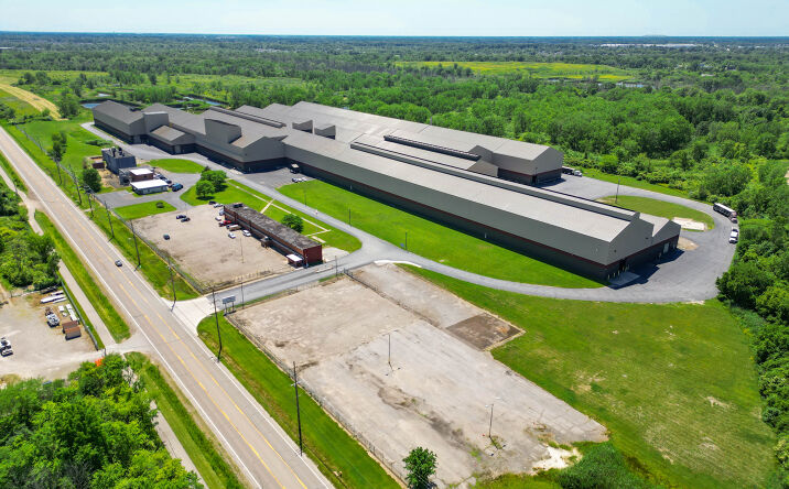 Pictures of Industrial property located at 28000 W Jefferson Ave, Gibraltar, MI 48173 for lease - image #1
