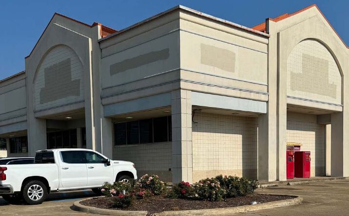 Pictures of Retail, Industrial property located at 9194 Mansfield Rd, Shreveport, LA 71118 for lease - image #1