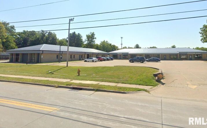 Pictures of Office property located at 3823 W LOCUST Street, Davenport, IA 52804 for lease - image #1