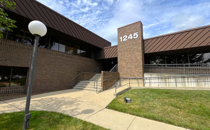 Pictures of Office property located at 1245 N Milwaukee Ave, Glenview, IL 60025 for lease - image #1