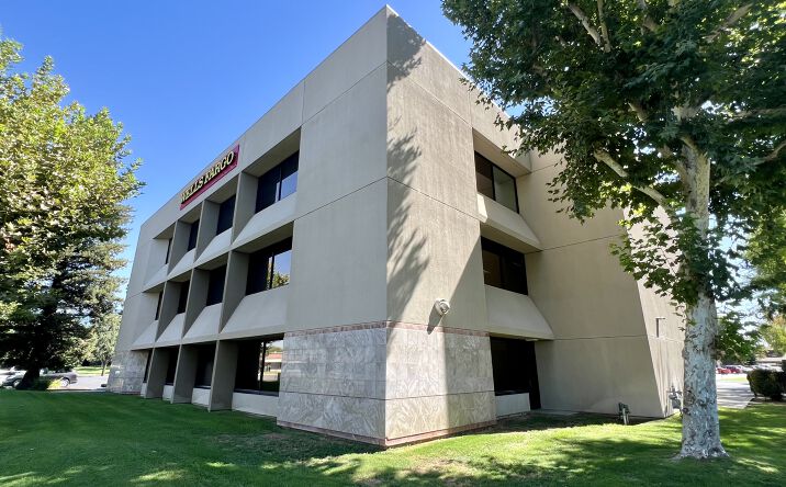 Pictures of Office property located at 5401 California Ave, Bakersfield, CA 93309 for lease - image #1