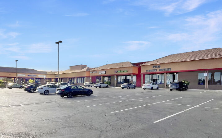 Pictures of Retail property located at 564 W Foothill Blvd, Rialto, CA 92376 for lease - image #1
