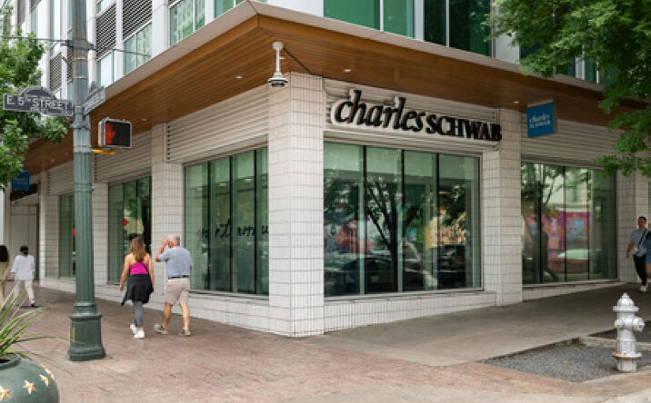 Pictures of Retail, Restaurant property located at 501 Congress Ave, Austin, TX 78701 for lease - image #1