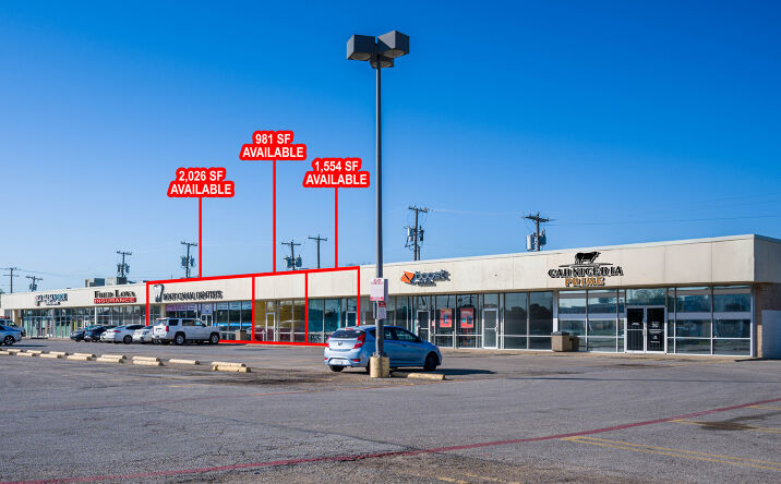 Pictures of Retail property located at 2950 W Northwest Hwy, Dallas, TX 75220 for lease - image #1