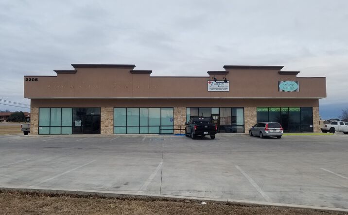 Pictures of Retail, Office, Special Purpose property located at 2205 S Bridge St, Brady, TX 76825 for lease - image #1