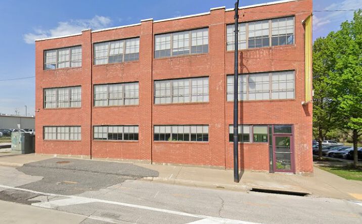 Pictures of Office property located at 319 N Main Street, Springfield, MO 65806 for lease - image #1