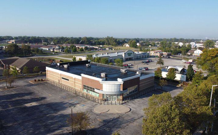 Pictures of Retail property located at 3362 Navarre Avenue, Oregon, OH 43616 for lease - image #1