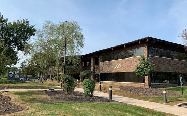 Pictures of Office property located at 500 Coventry Ln, Crystal Lake, IL 60014 for lease - image #1
