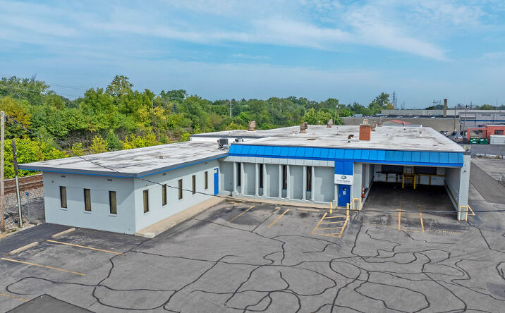Pictures of Industrial property located at 620 E Weber Rd, Columbus, OH 43211 for lease - image #1