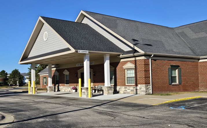 Pictures of Office property located at 4700 E McLeod Dr, Saginaw, MI 48604 for lease - image #1