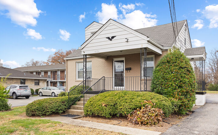 Pictures of Retail, Office property located at 4734 US-60, Louisville, KY 40216 for lease - image #1