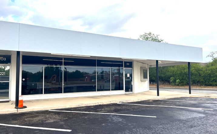 Pictures of Retail property located at 101 Paint Rock Rd, San Angelo, TX 76903 for lease - image #1