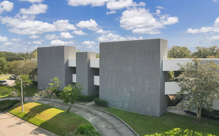 Pictures of Office property located at 110 James Dr W, St Rose, LA 70087 for lease - image #1