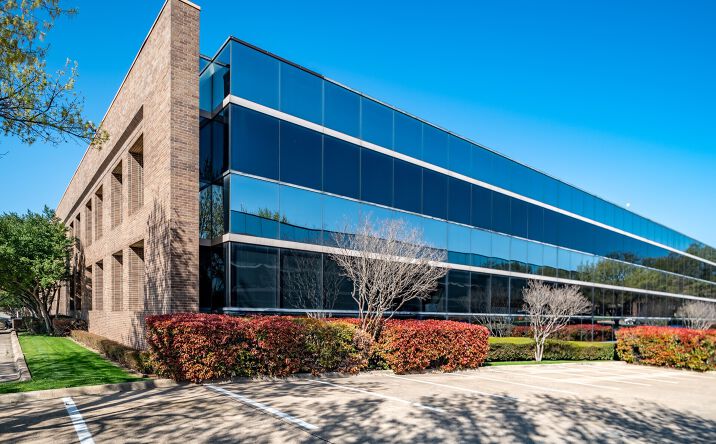 Pictures of Office property located at 4006 Belt Line Rd, Addison, TX 75001 for lease - image #1