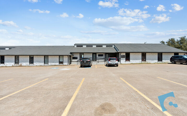 Pictures of Office property located at 601 Omega Dr, Arlington, TX 76014 for lease - image #1