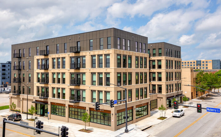 Pictures of Retail property located at 1301 Mulberry St, Des Moines, IA 50309 for lease - image #1