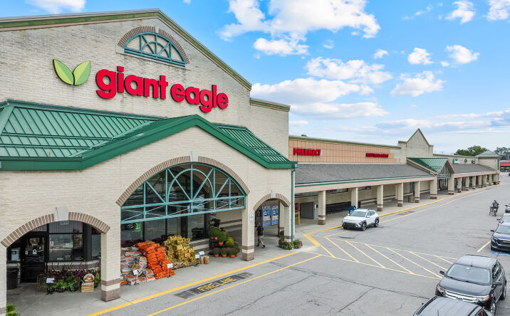 Pictures of Retail property located at 5231 Detroit Road, Sheffield Lake, OH 44054 for lease - image #1