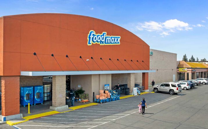 Pictures of Retail property located at 3209-3241 West Shaw Avenue, Fresno, CA 93711 for lease - image #1