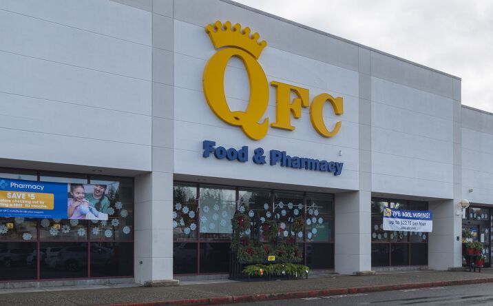 Pictures of Retail property located at 4817-4831 Evergreen Way, Everett, WA 98203 for lease - image #1