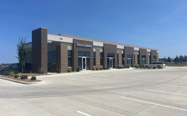 Pictures of Office property located at 7300 E Columbia St, Evansville, IN 47715 for lease - image #1