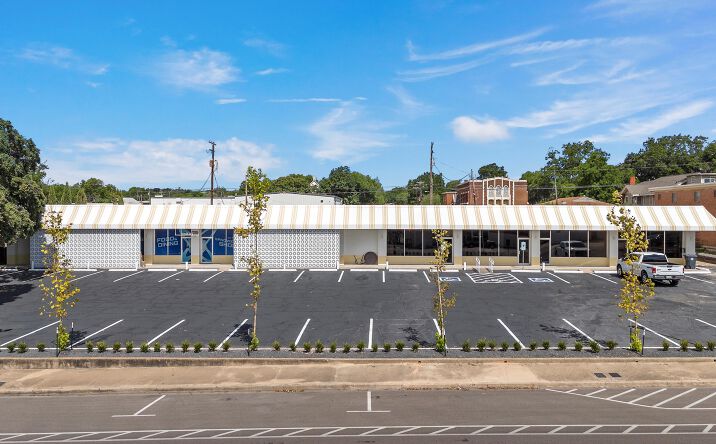 Pictures of Retail property located at 1601 Washington Ave, Waco, TX 76701 for lease - image #1