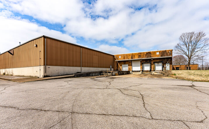 Pictures of Industrial property located at 200 Universal Dr, Centerville, TN 37033 for lease - image #1