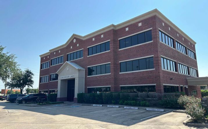 Pictures of Retail, Office property located at 19855 Southwest Fwy, Sugar Land, TX 77479 for lease - image #1