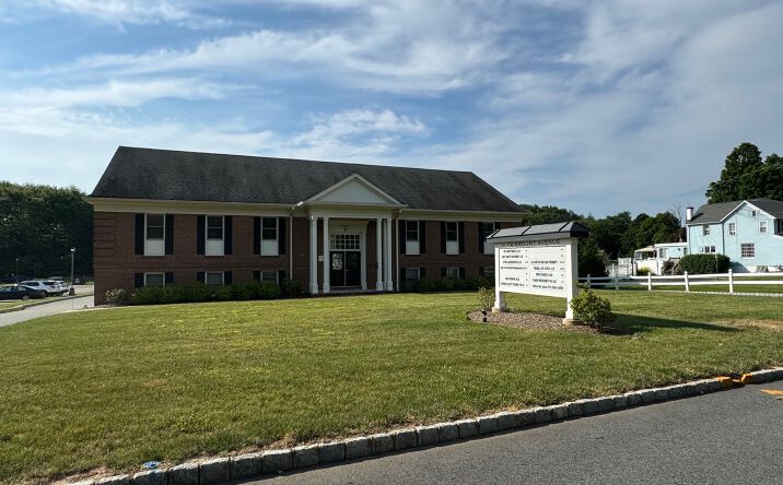 Pictures of Office property located at 31 Fairmount Ave, Chester, NJ 07930 for lease - image #1