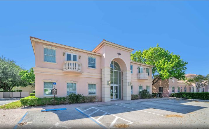 Pictures of Retail, Office property located at 3301 NW 2nd Ave, Boca Raton, FL 33431 for lease - image #1