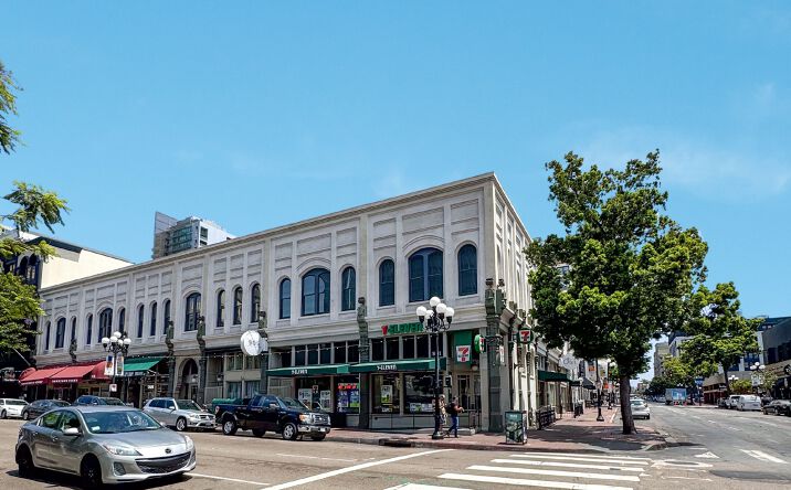Pictures of Restaurant property located at 905 Fourth Ave, San Diego, CA 92101 for lease - image #1