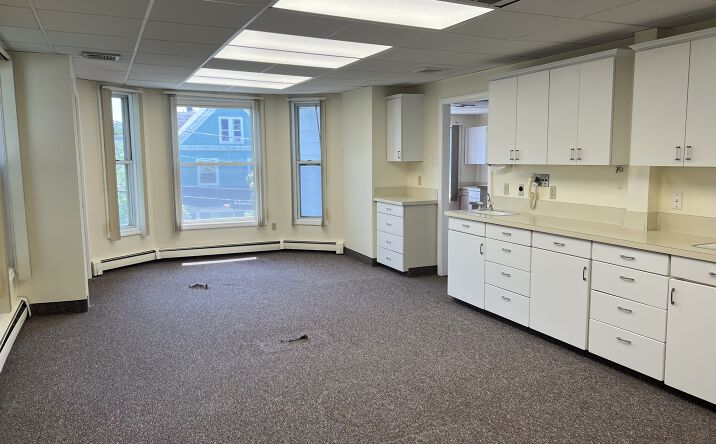 Pictures of Office property located at 15 Richardson Ave, Wakefield, MA 01880 for sales - image #1
