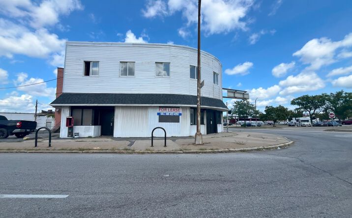 Pictures of Retail, Office, Industrial property located at 235 N Clinton Ave, Rochester, NY 14605 for lease - image #1