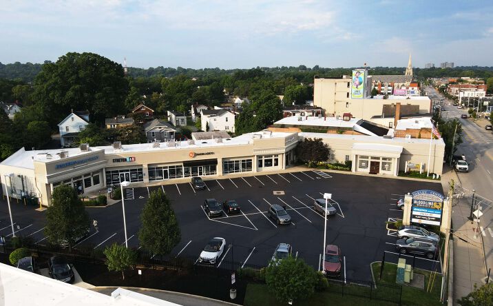Pictures of Retail property located at 3235 Madison Rd, Cincinnati, OH 45209 for lease - image #1